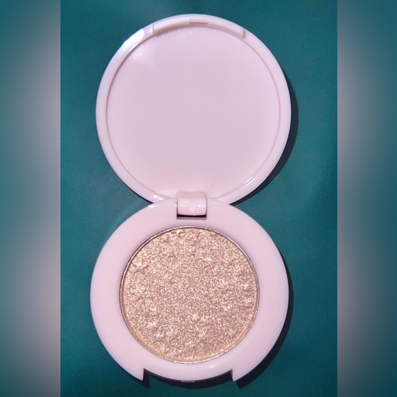 Ciate London Glow To Highlighter-Moondust. Shine, Bright, Pink, Lift, Define - Picture 4 of 8